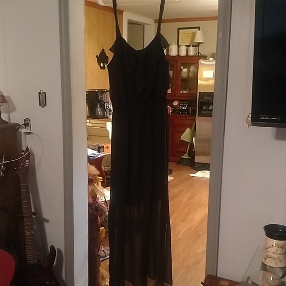 Dress - Picture 3 of 3